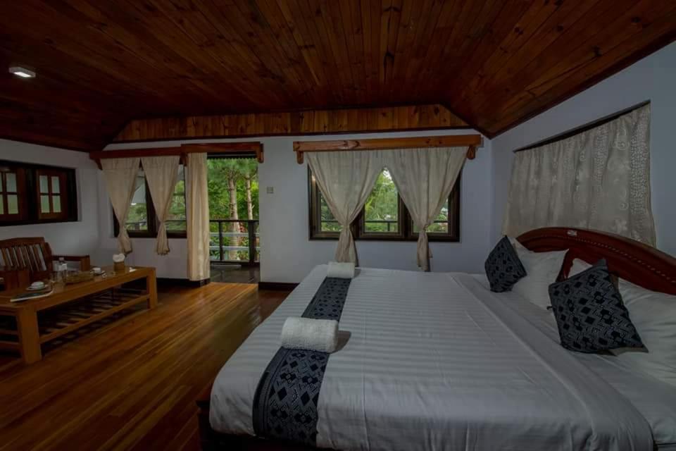 Nature Land Hotel Калау Екстериор снимка